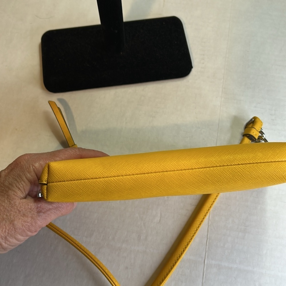 CALVIN KLEIN CROSSBODY BAG MINI IN SUNNY YELLOW SZ S - Picture 10 of 14